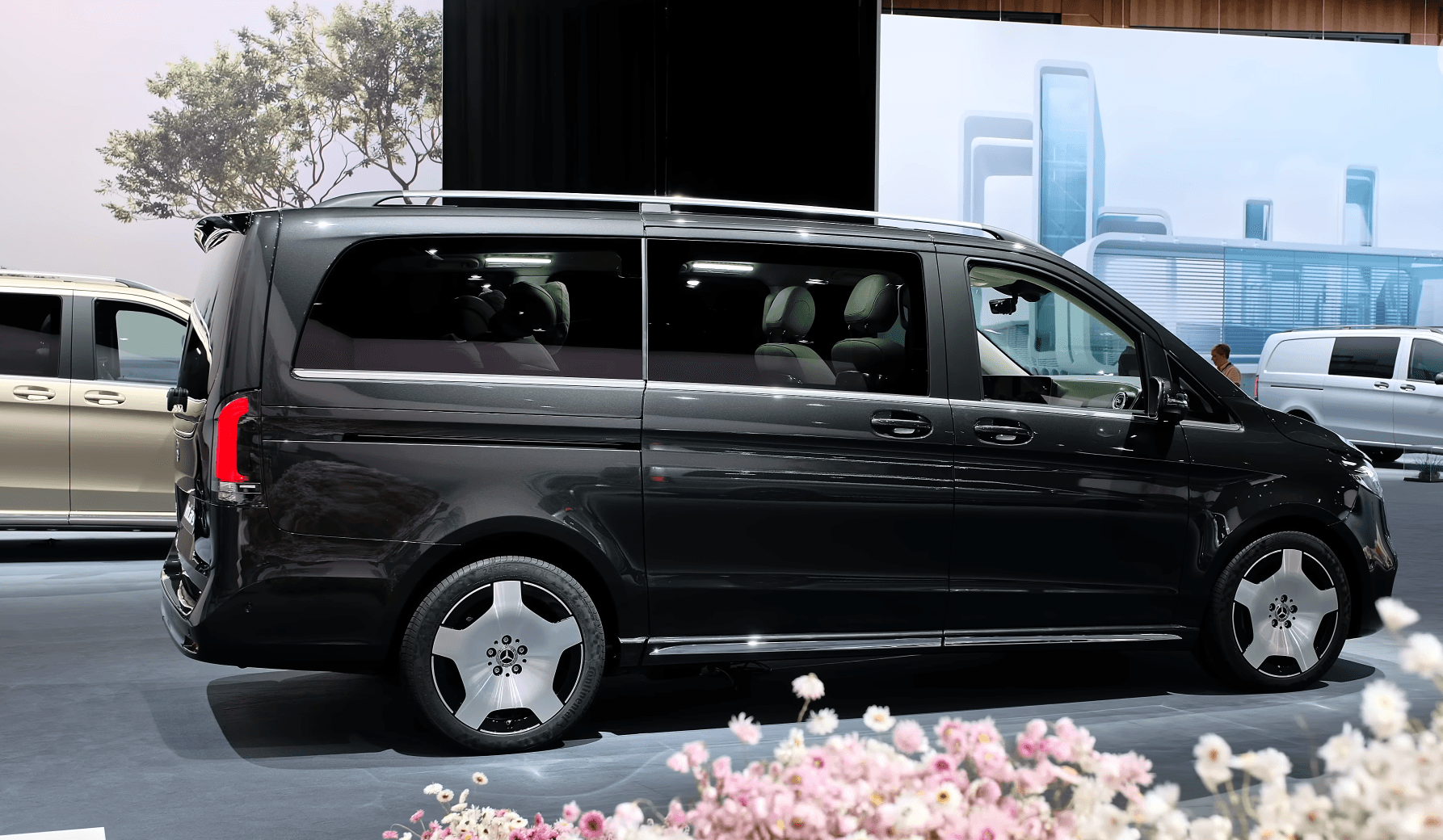 Mercedes-Benz V-Class 2024