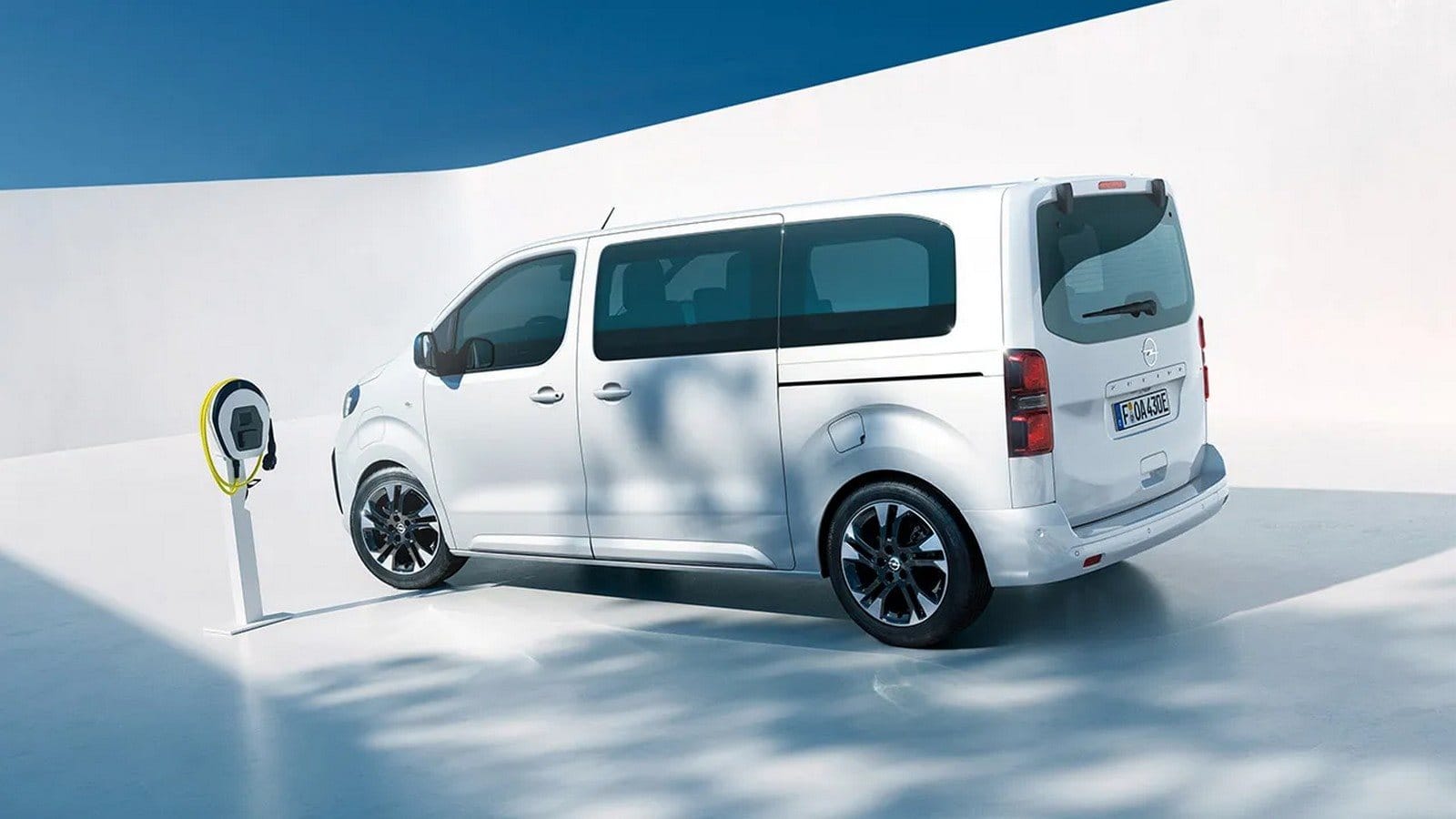 Opel Zafira Eletric 2024