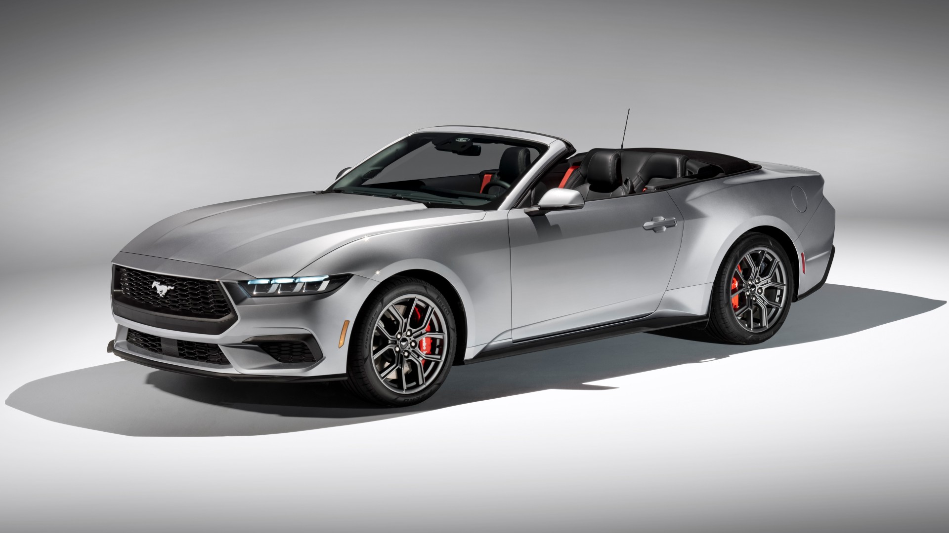 Ford Mustang EcoBoost Convertible 2024