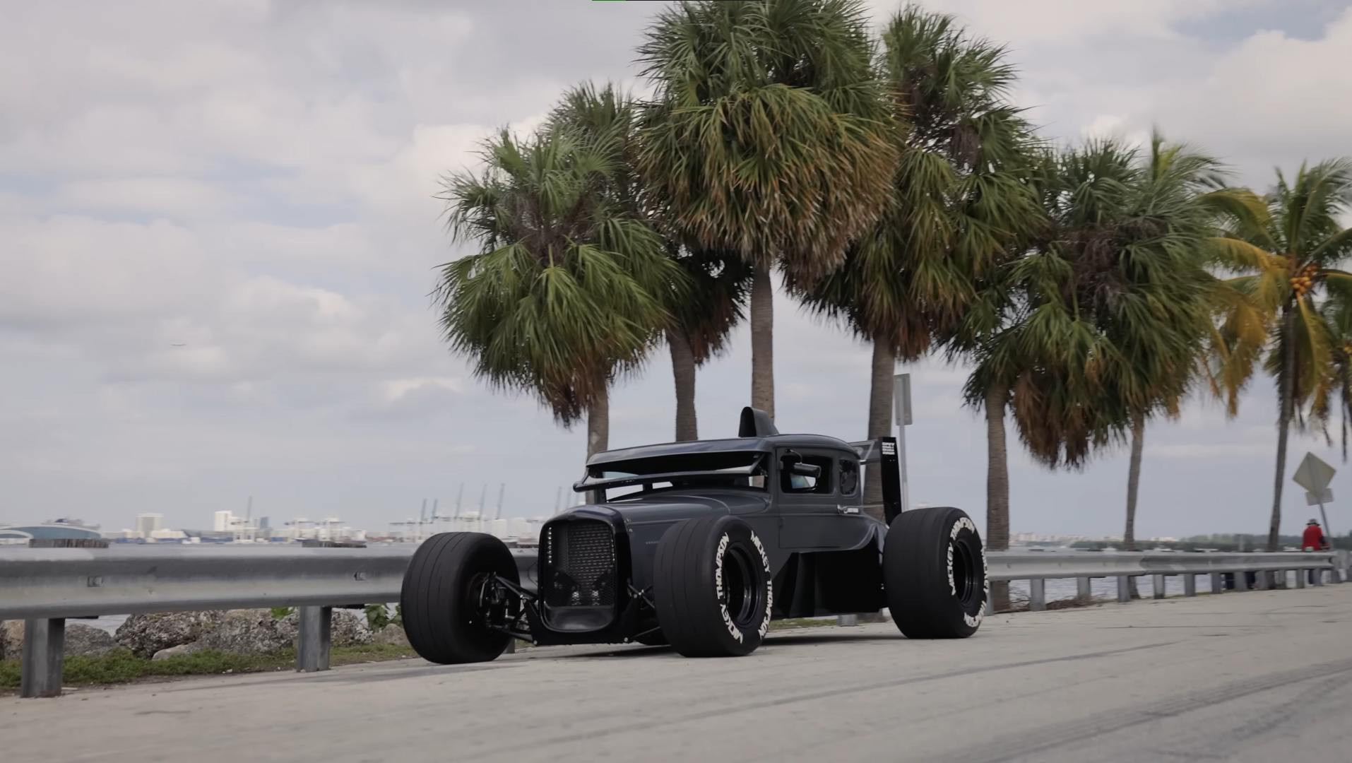 Hot Rod inspirado na F1 com motor Honda S2000 VTEC