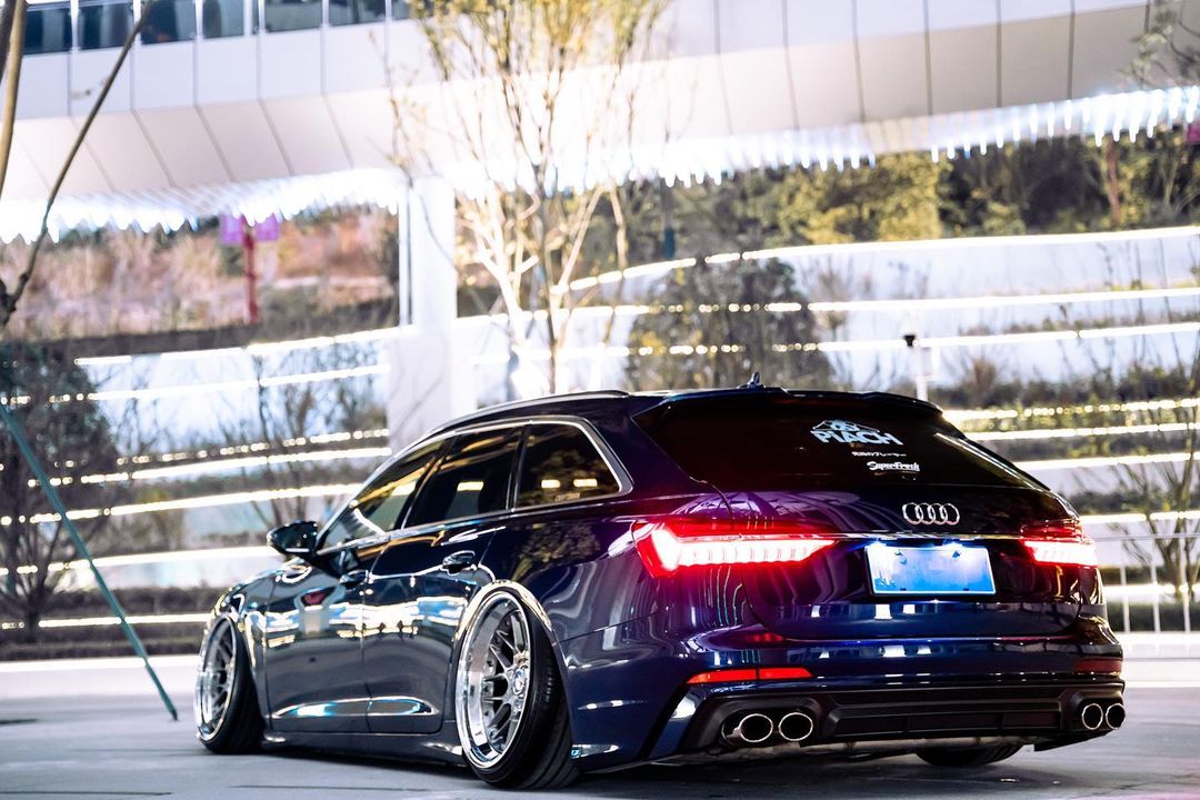 Audi-rs6-avant