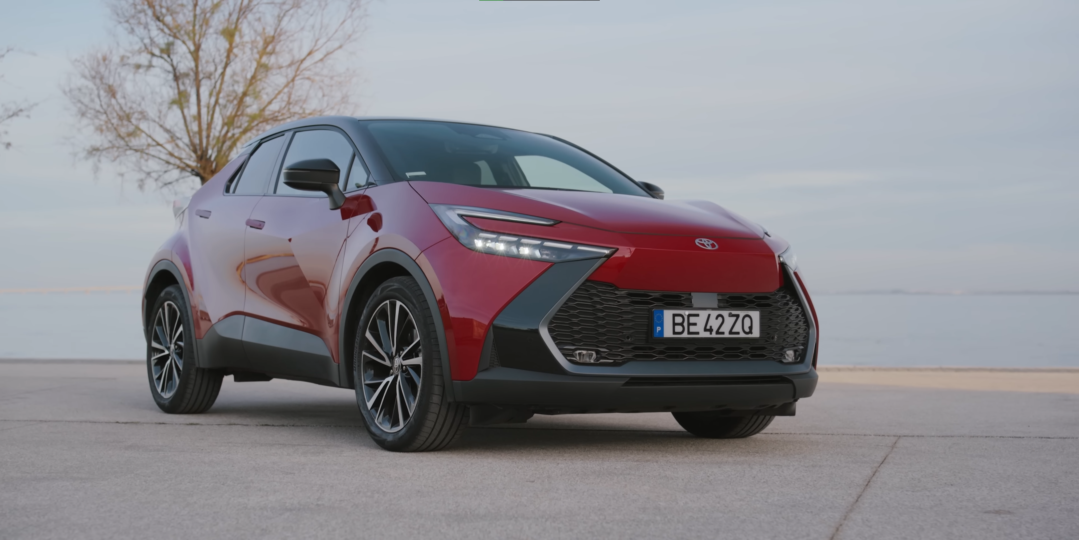 Toyota-C-HR-2024-Híbrido
