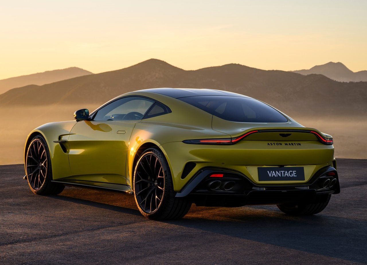 aston-martin-vantage-2025