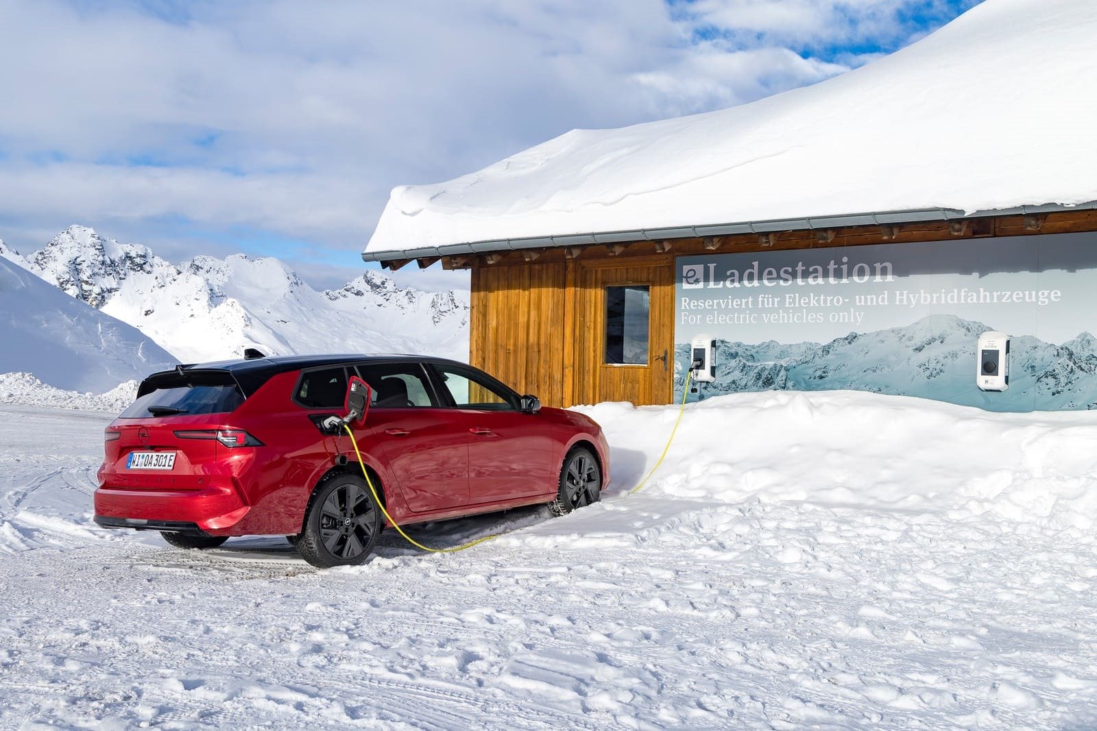 OPEL ASTRA SPORTS TOURER ELECTRIC 2024