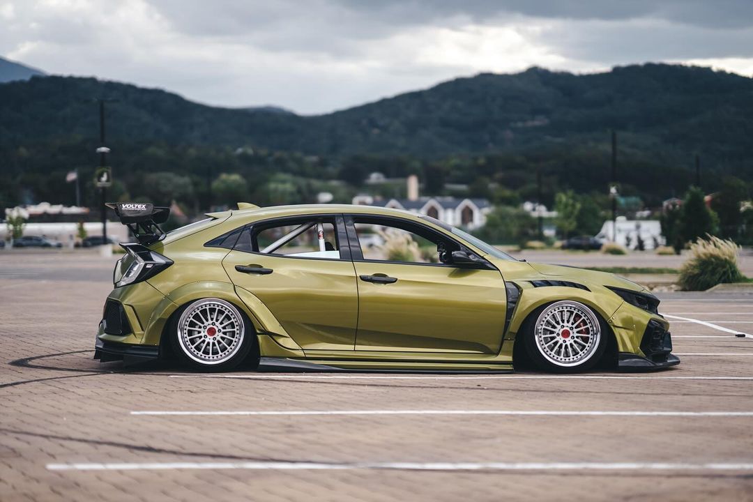 Bagged Wide Body Varis FK8
