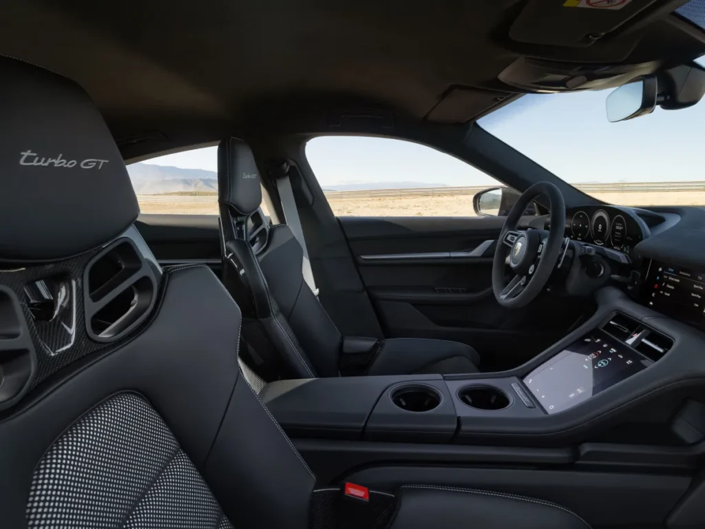 Porsche Taycan Turbo GT 2025