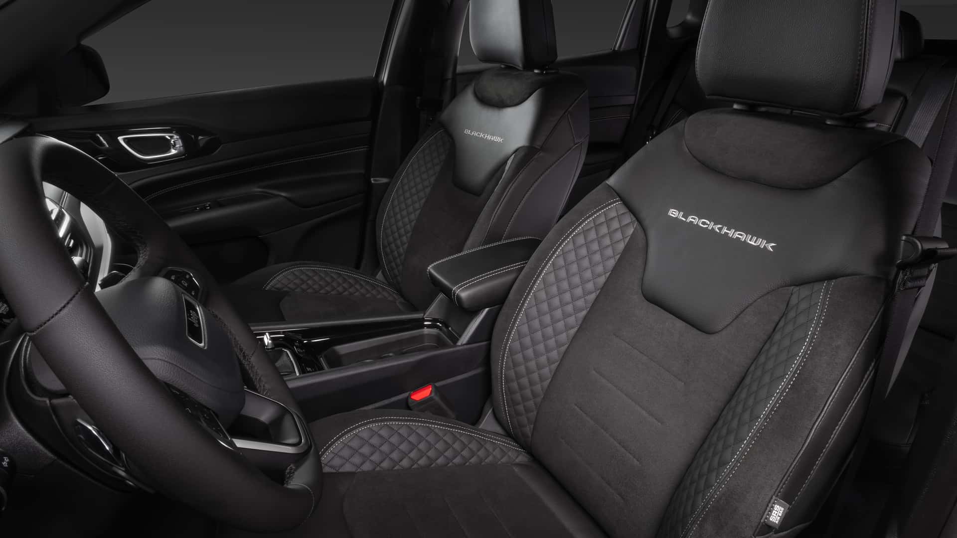 Jeep-Compass-2025-exterior-traseira-interior