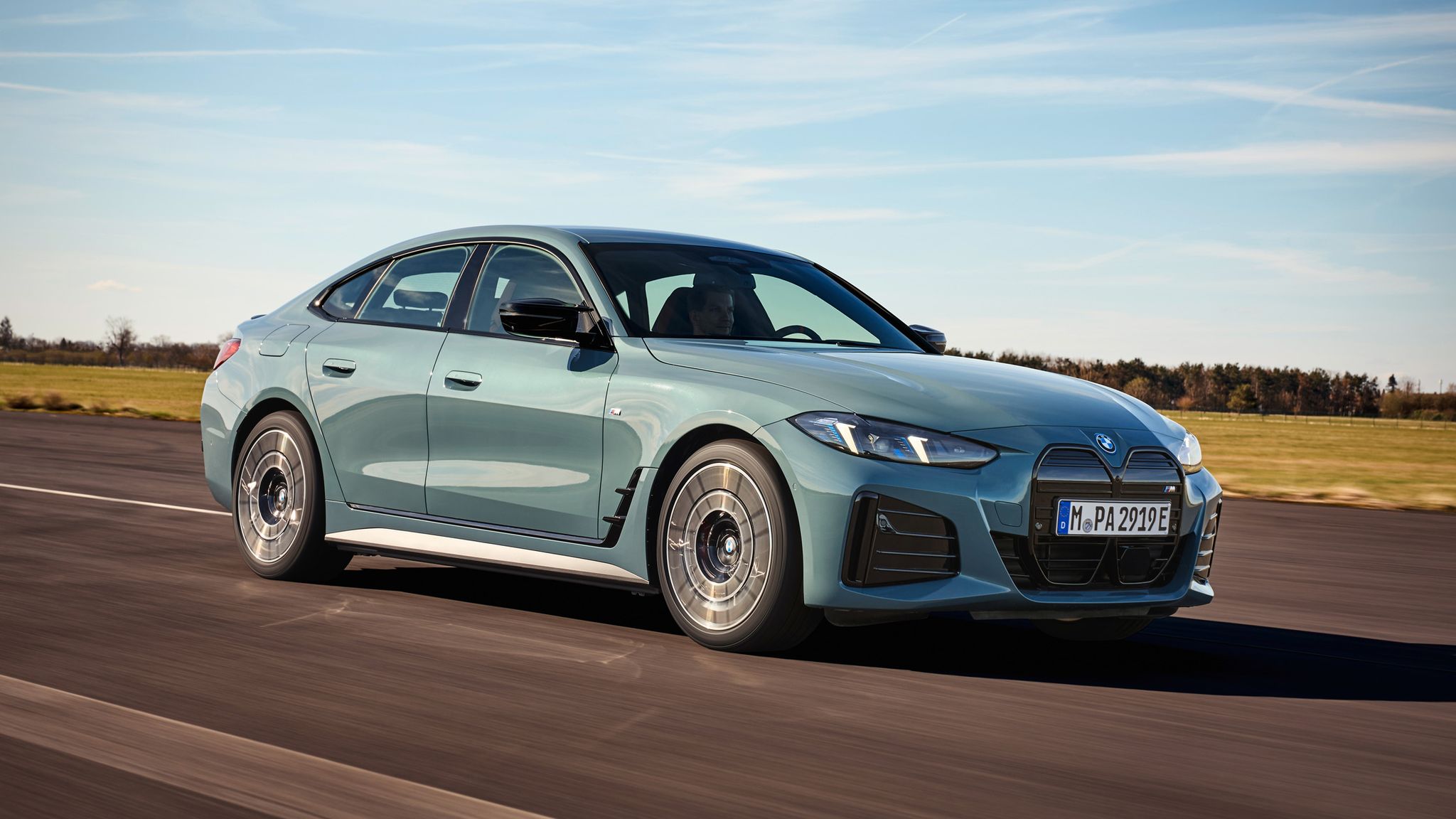 2025 BMW i4