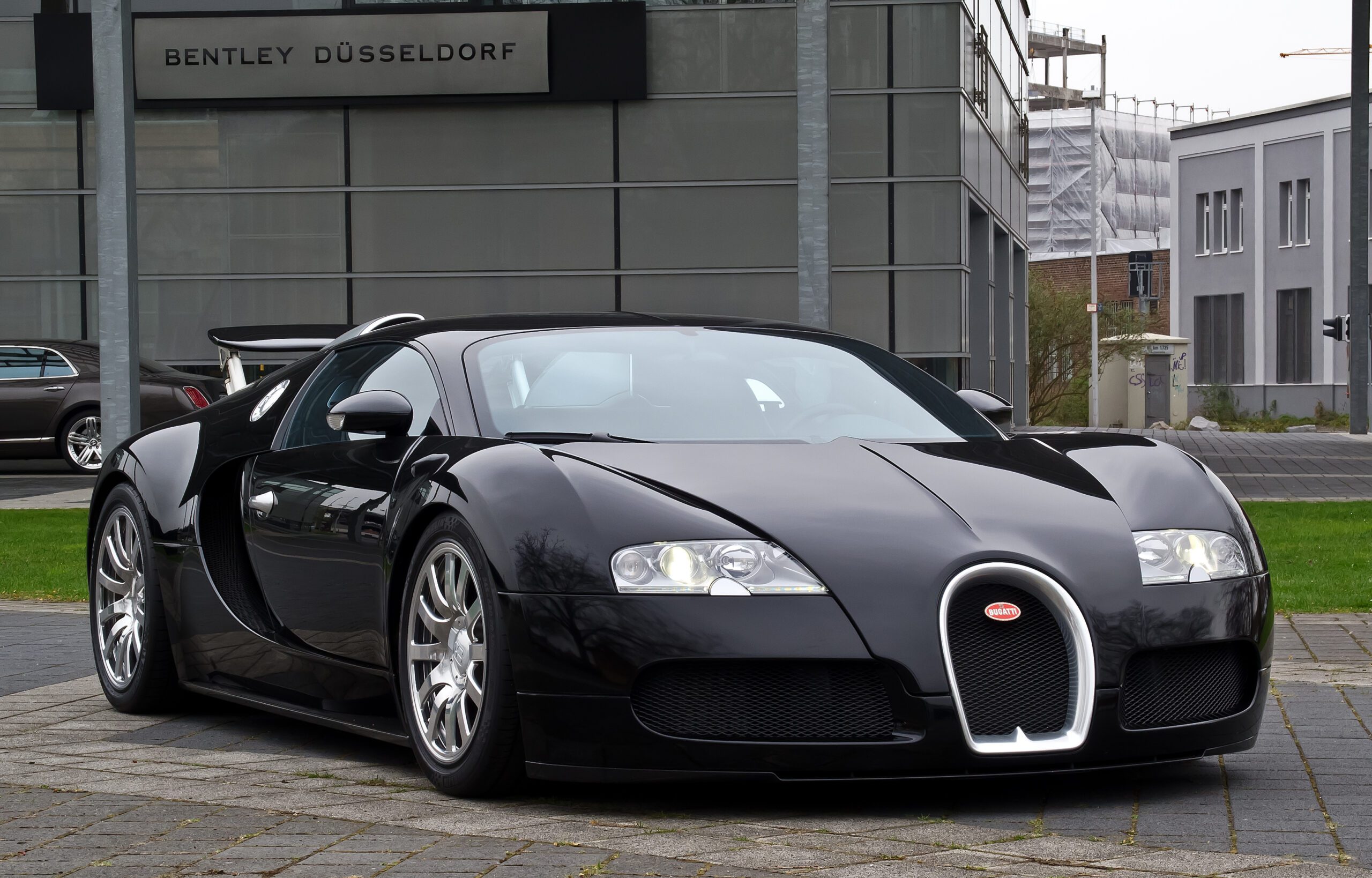 Bugatti-Veyron-16.4