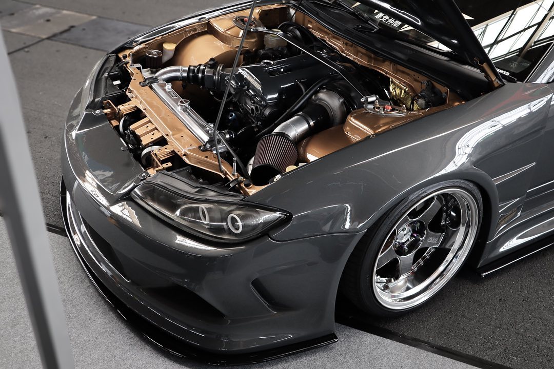 Nissan-Silvia-S15