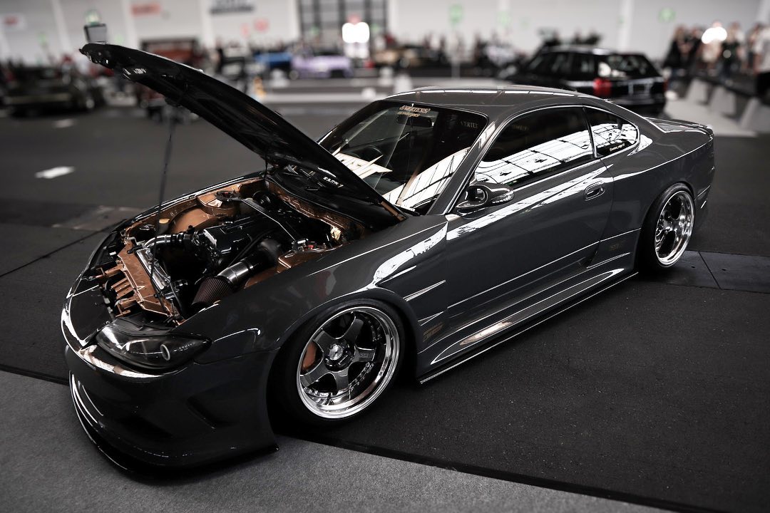 Nissan-Silvia-S15