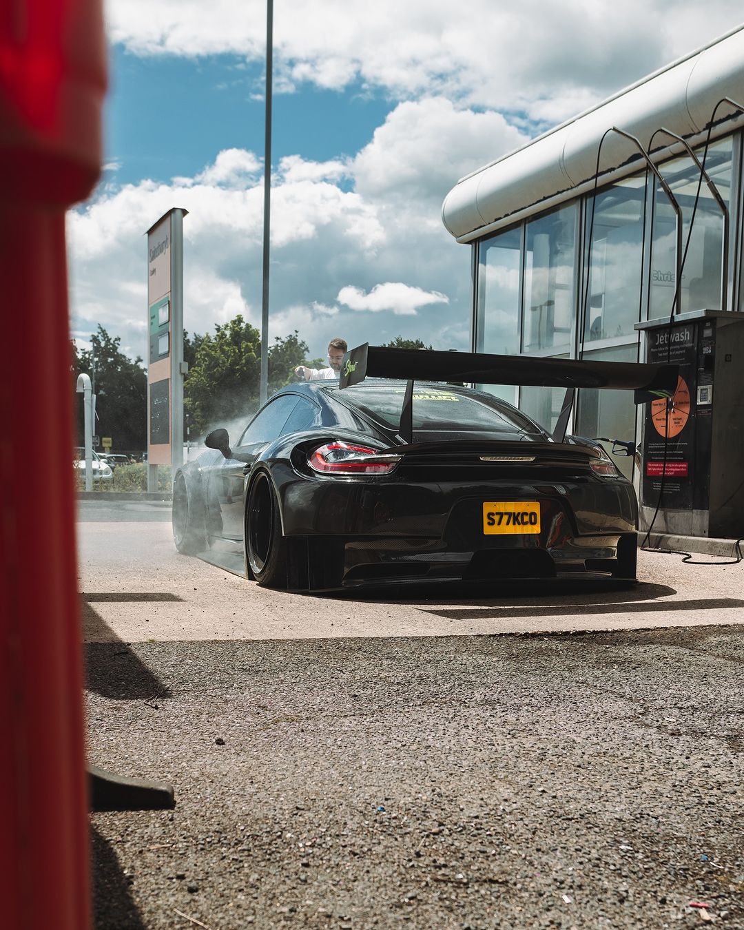 Porsche-Cayman