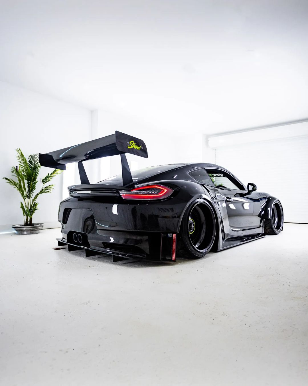 Porsche-Cayman