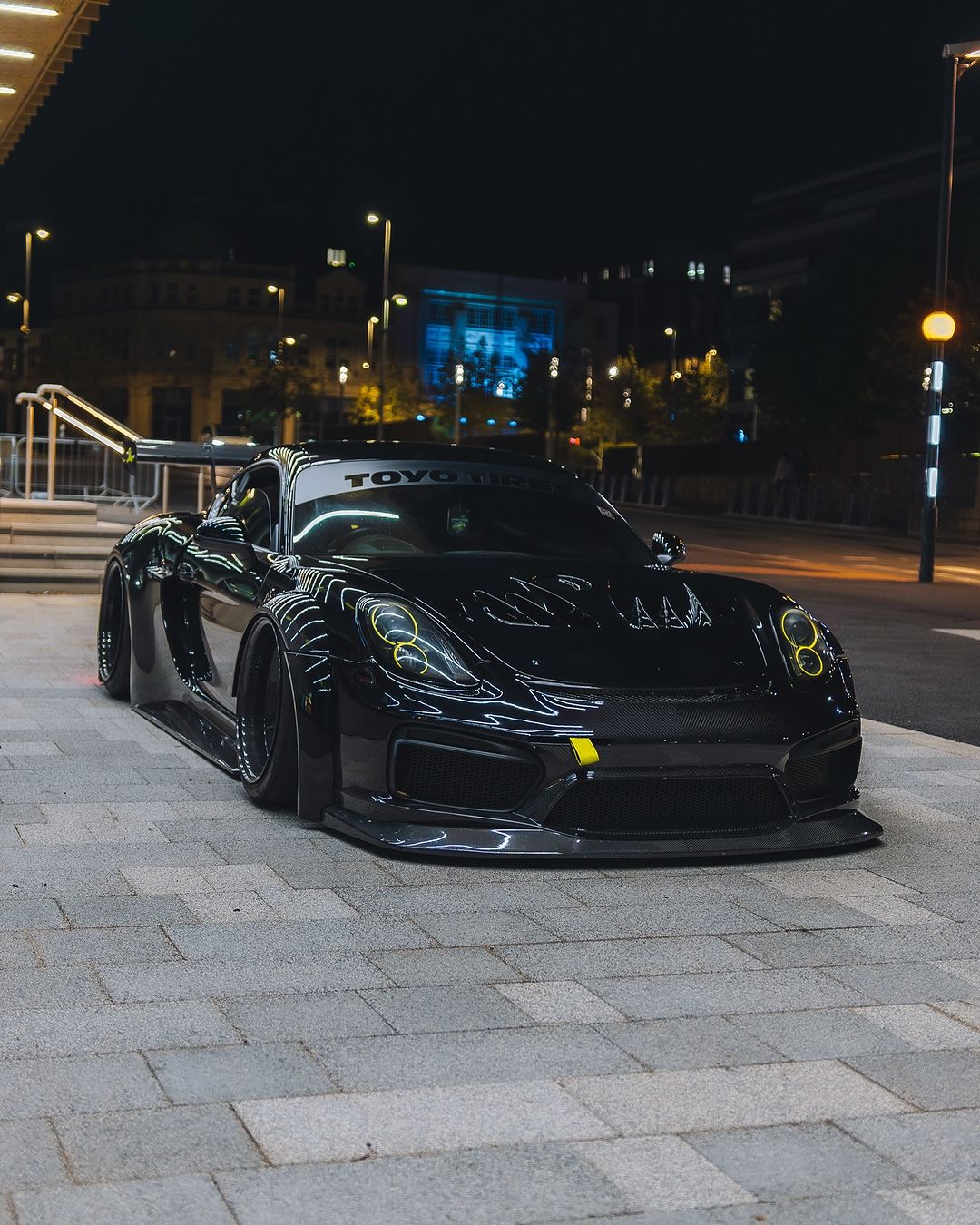 Porsche-Cayman