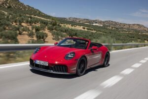 025-porsche-911-carrera-gts