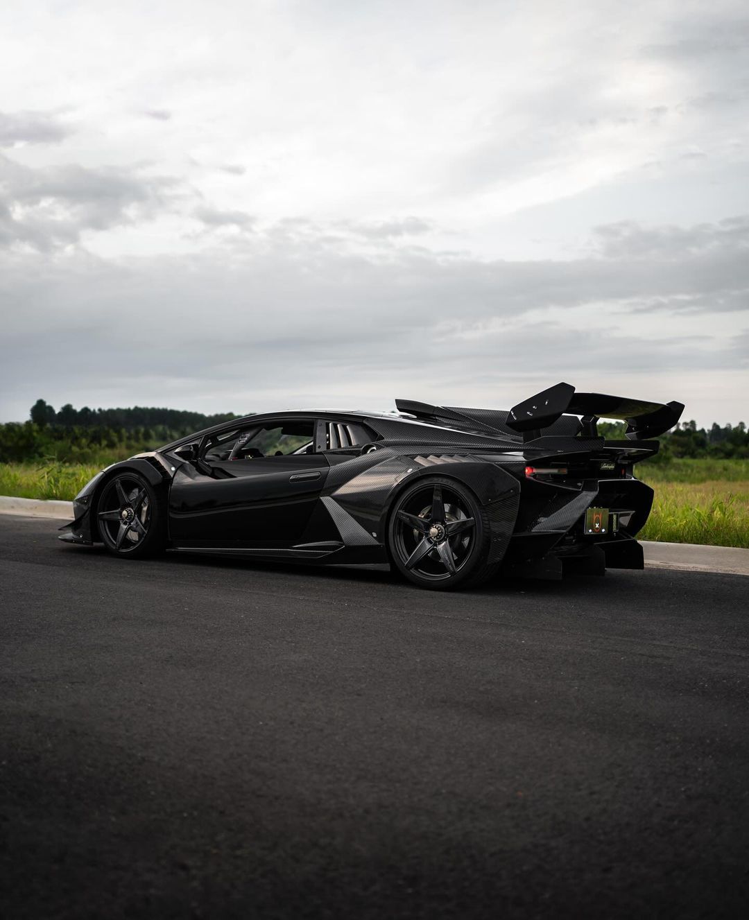 Lamborghini-Aventador