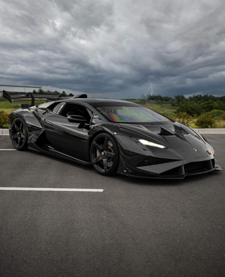 Lamborghini-Aventador