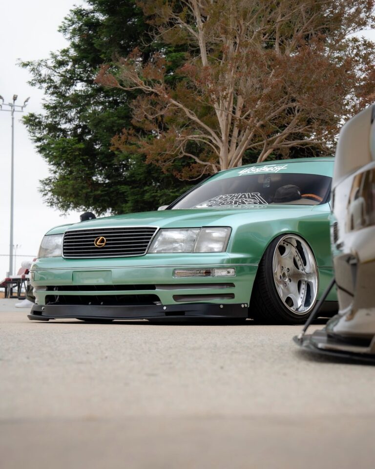 Lexus LS400