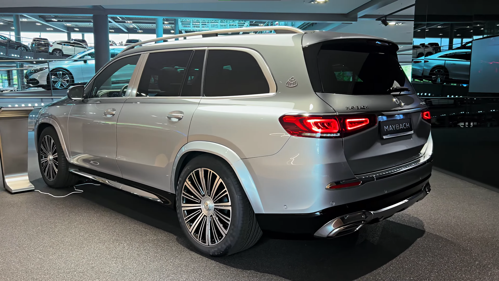 Mercedes-Maybach-GLS-600-2024