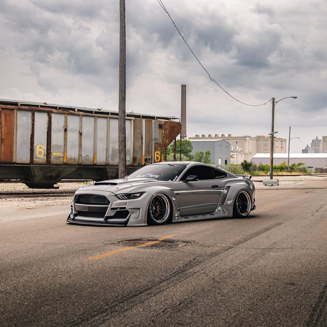 Mustang-gt-widebody