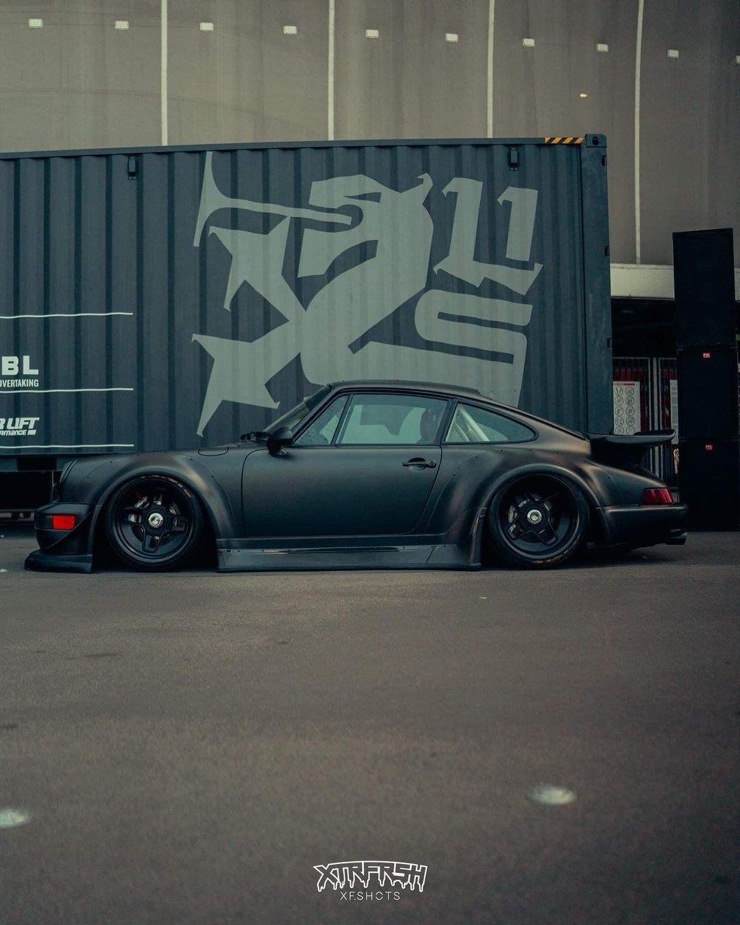 Porsche-964-RWB