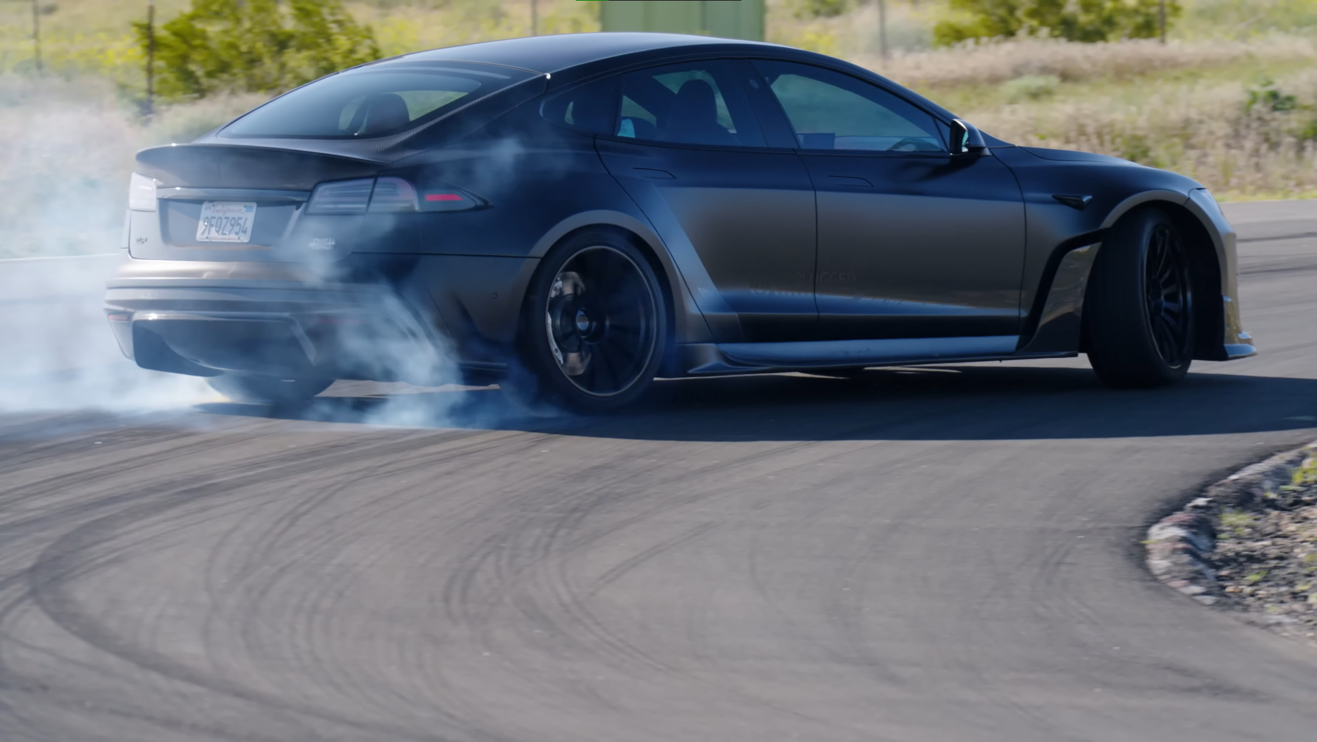 Tesla-Model-S-Plaid