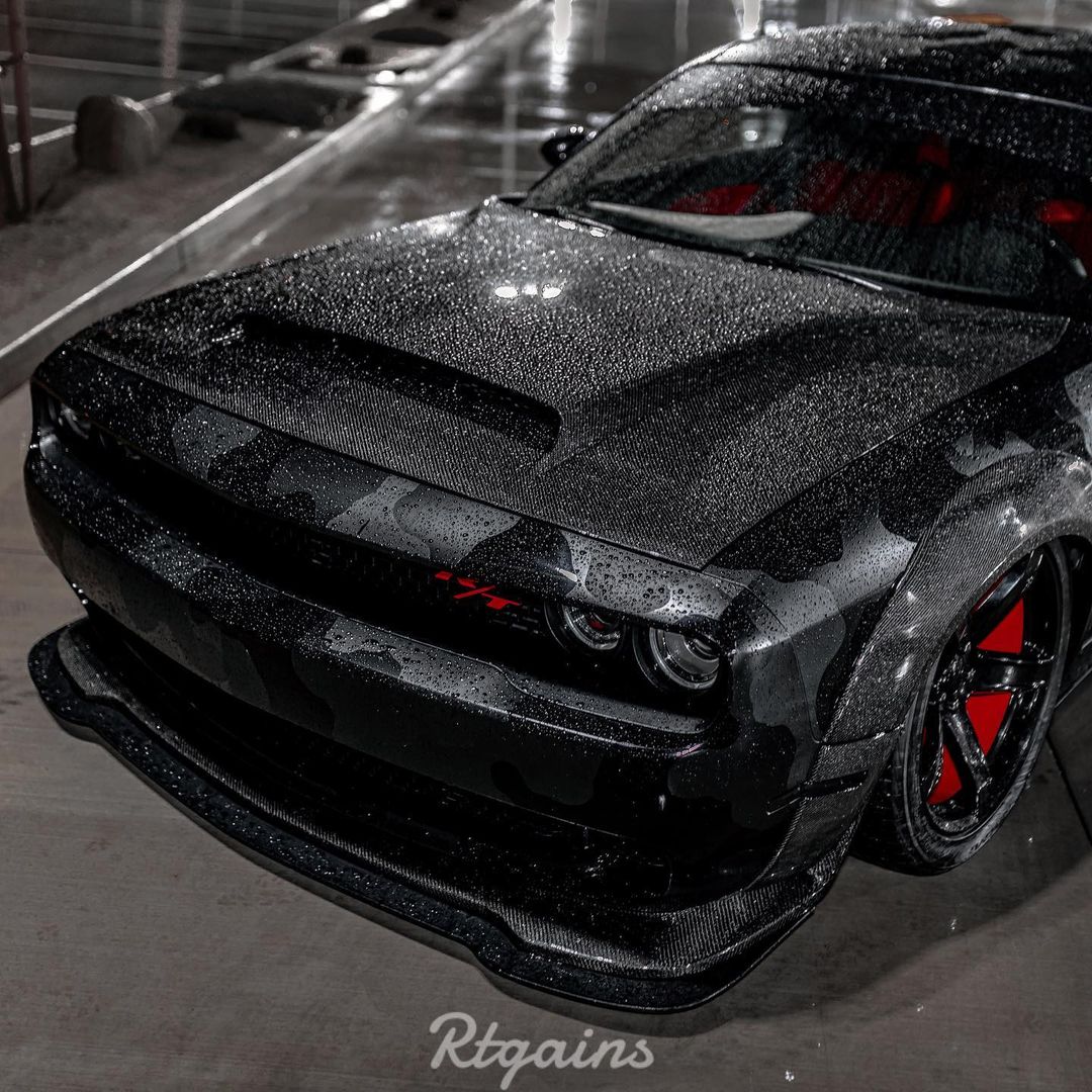 Dodge-Challenger-R/T