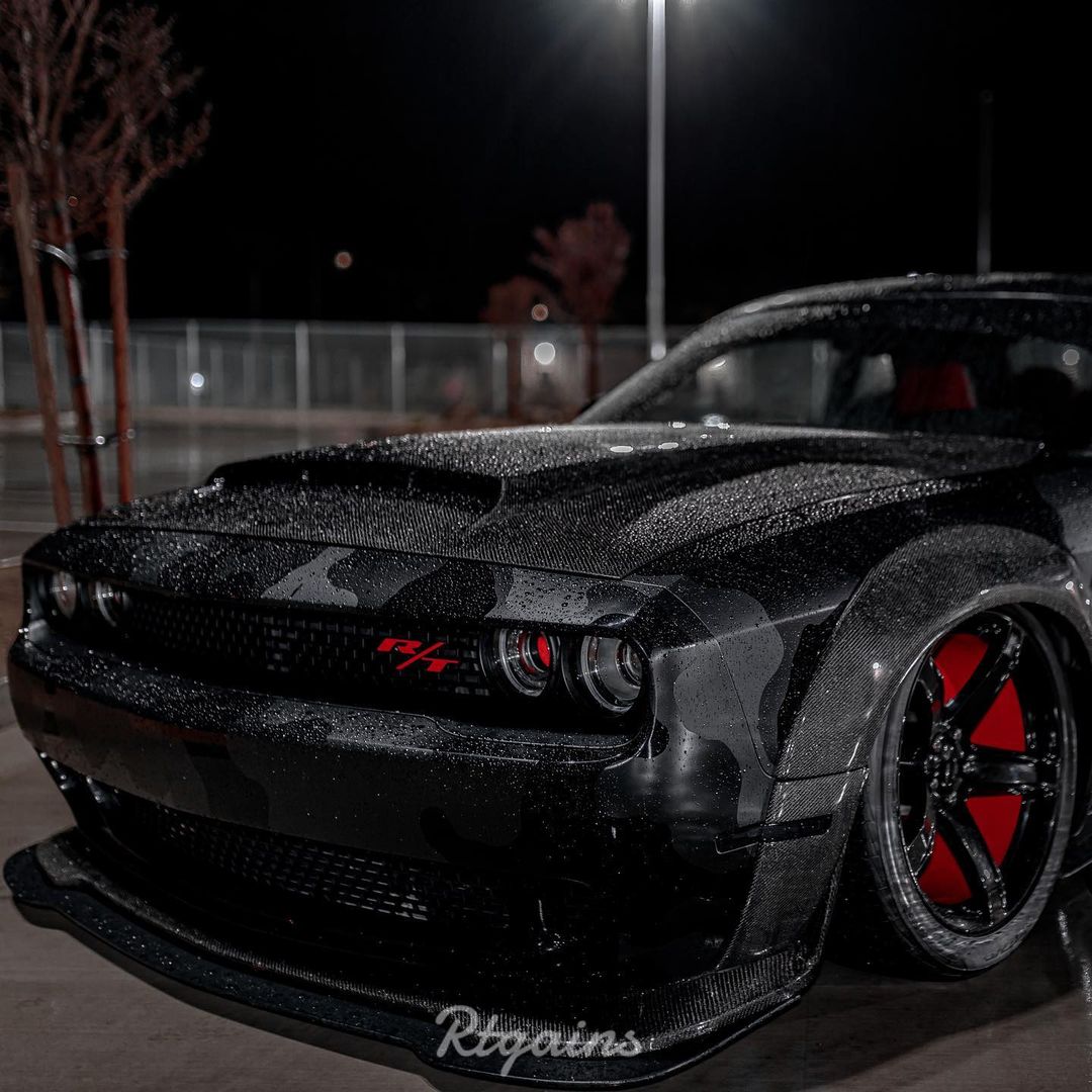 Dodge-Challenger-R/T