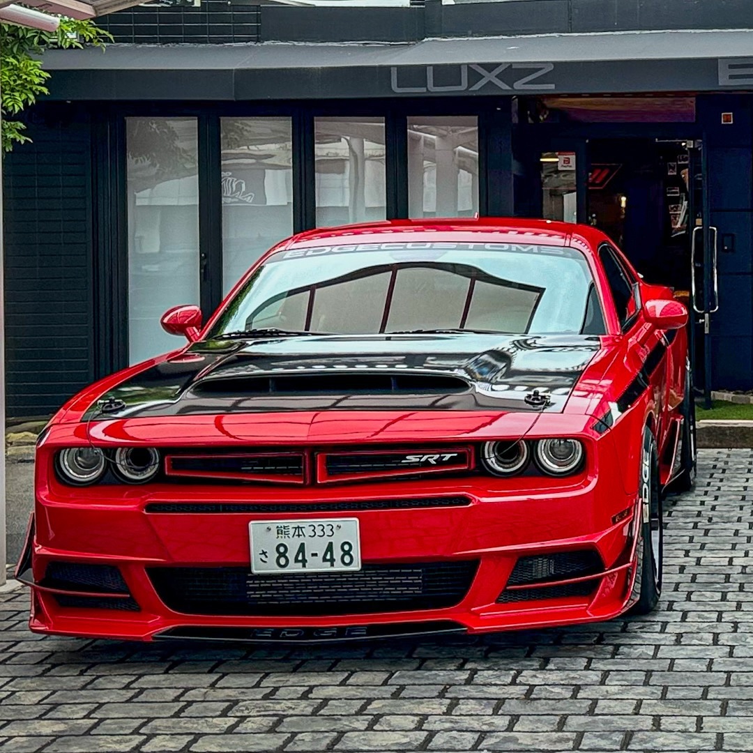 dodge-challenger-srt-hellcat