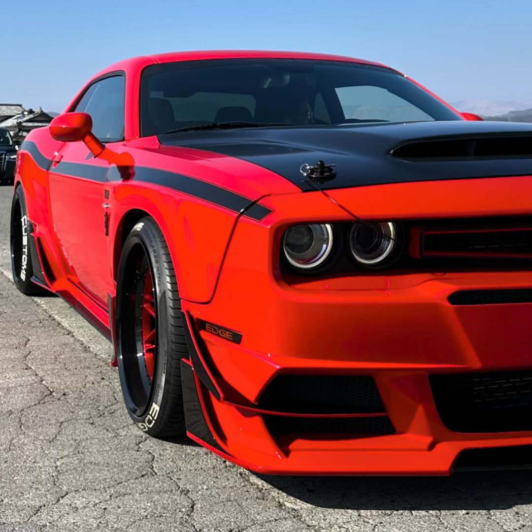 dodge-challenger-srt-hellcat