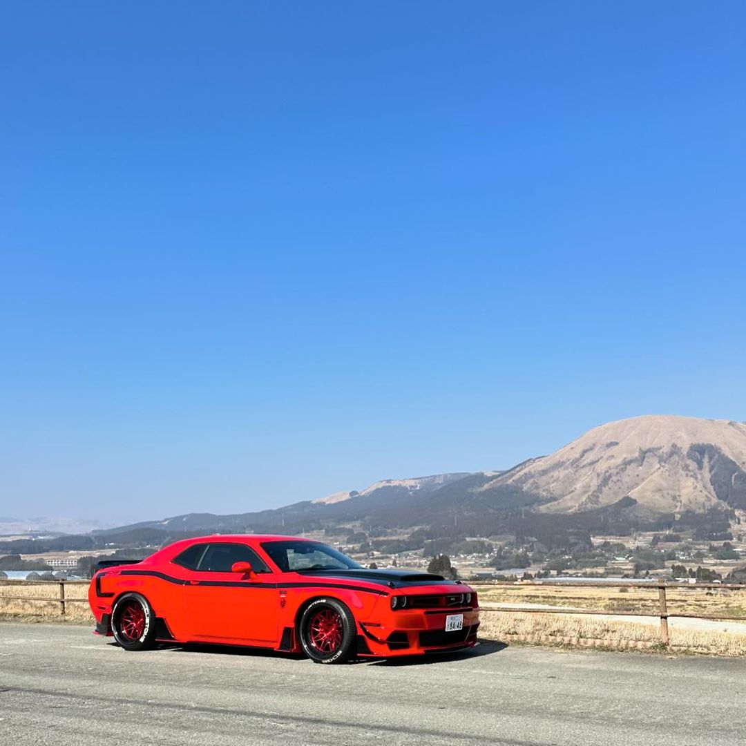 dodge-challenger-srt-hellcat