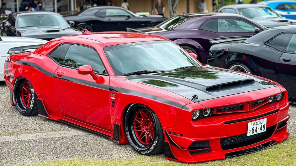 dodge-challenger-srt-hellcat