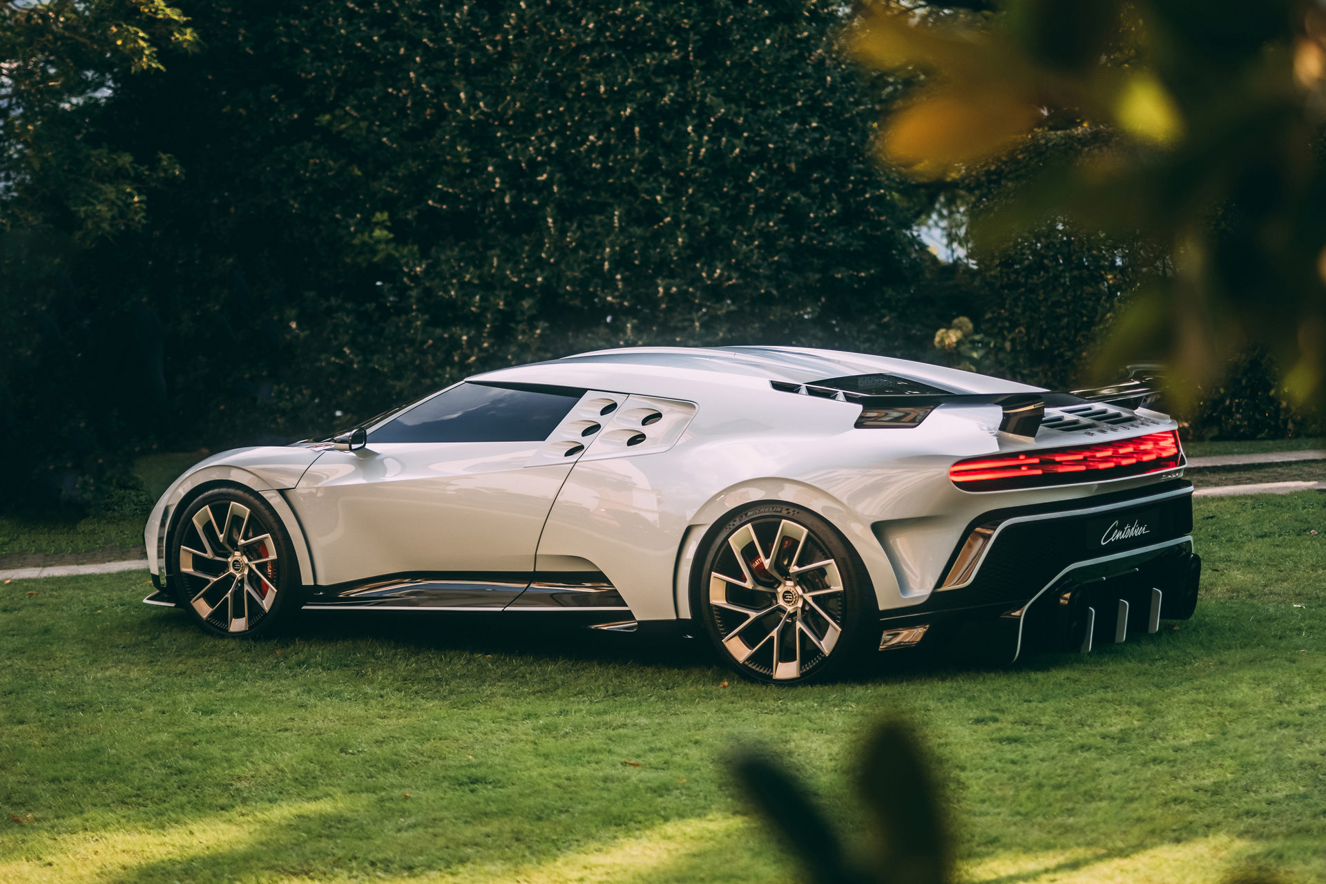 Bugatti Centodieci traseira
