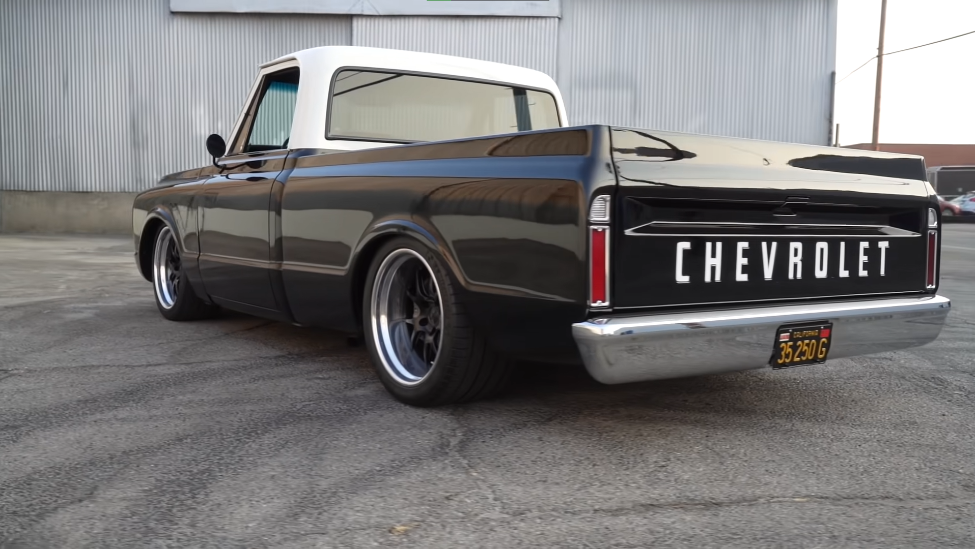 Chevy C10 Pro-Touring traseira