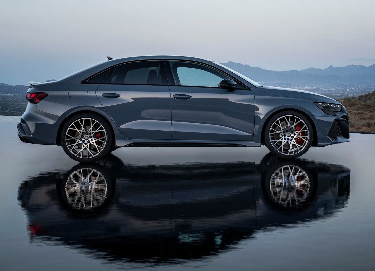 audi-rs-3-sedan-2025
