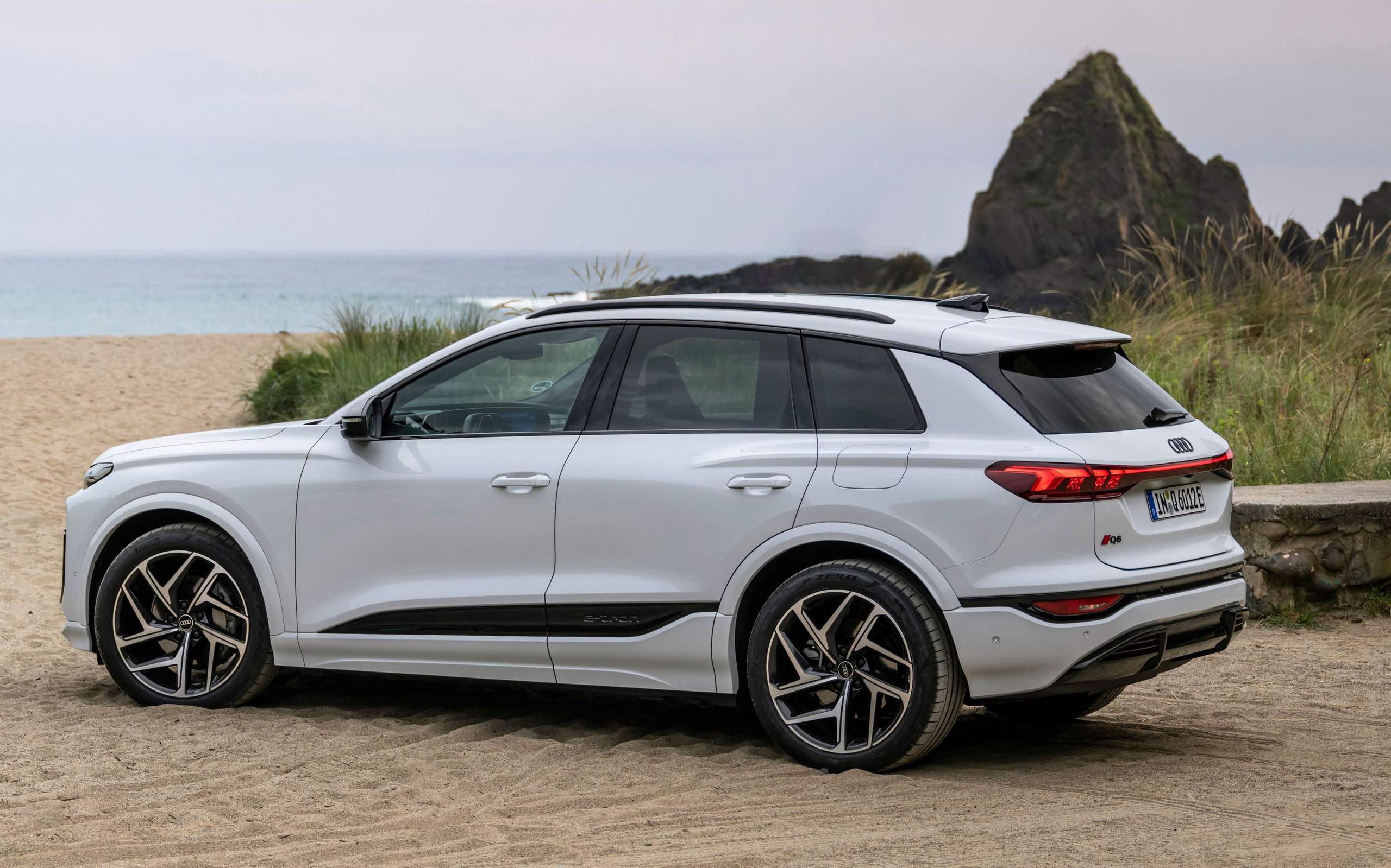 Audi q6 de lateral