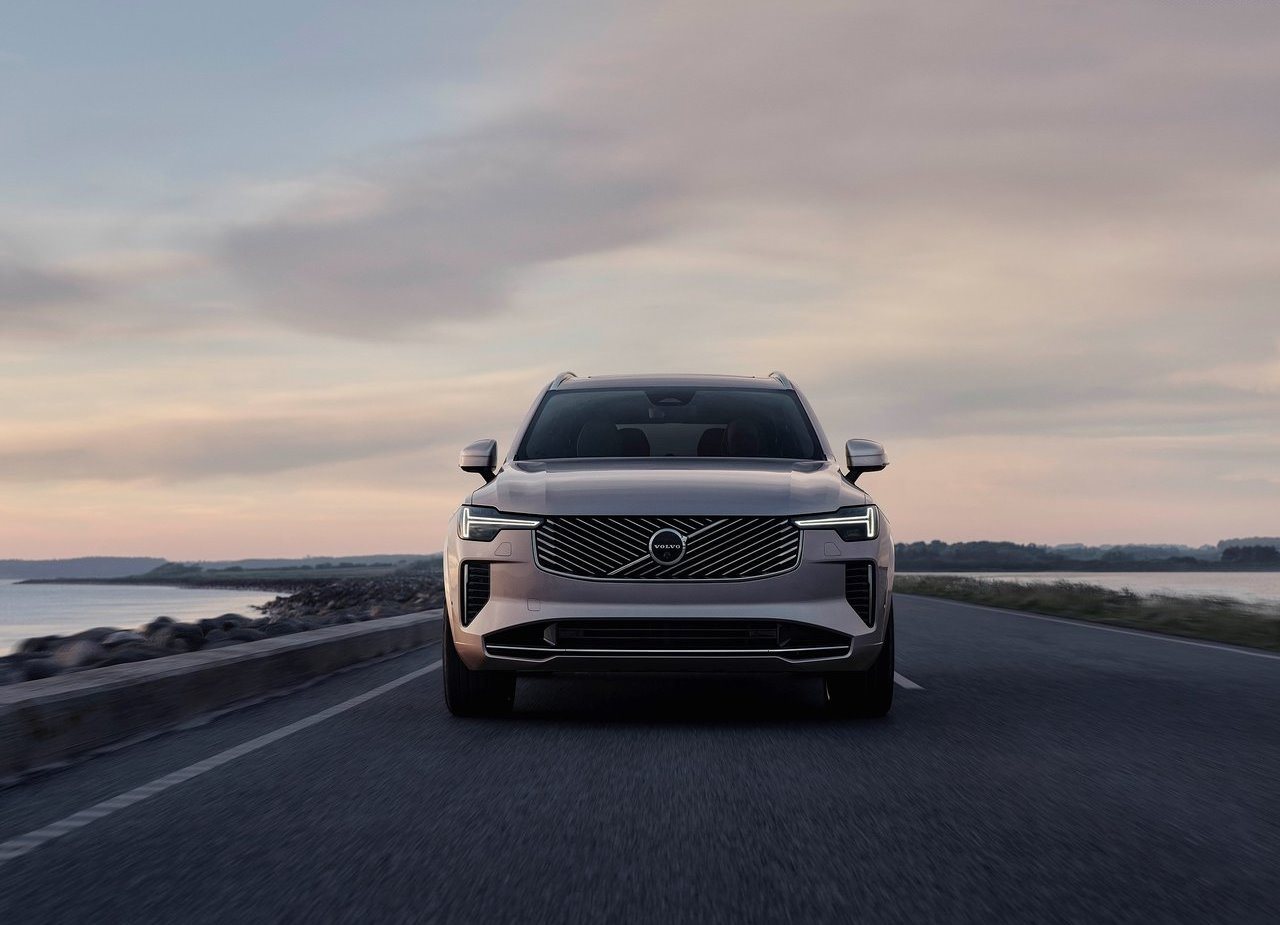 Detalhe das rodas de liga leve do Volvo XC90 2025