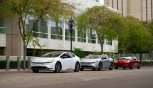 toyota-prius-2025-exterior-interior-potencia-e-seu-consumo
