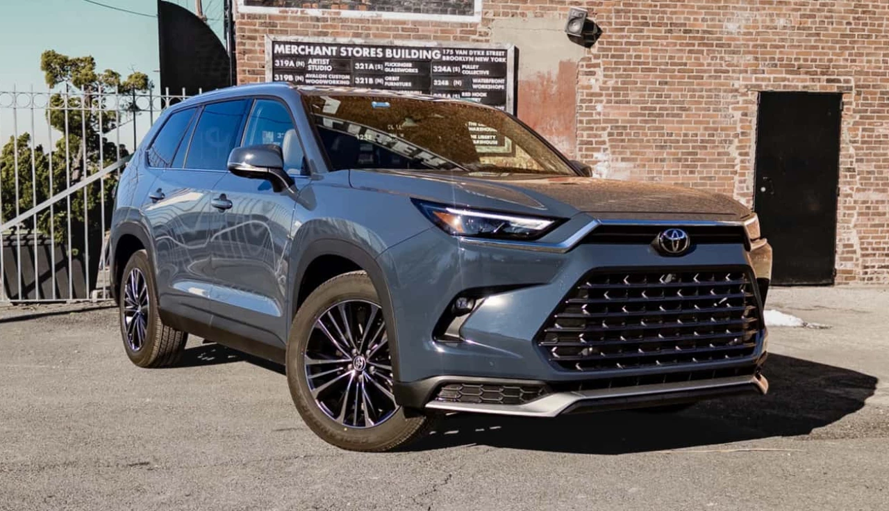toyota-highlander-2024