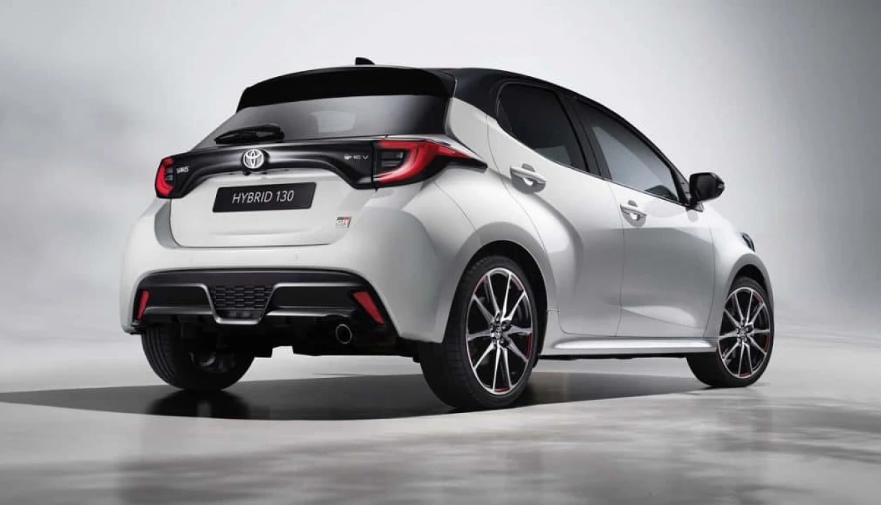 toyota-yaris-2024