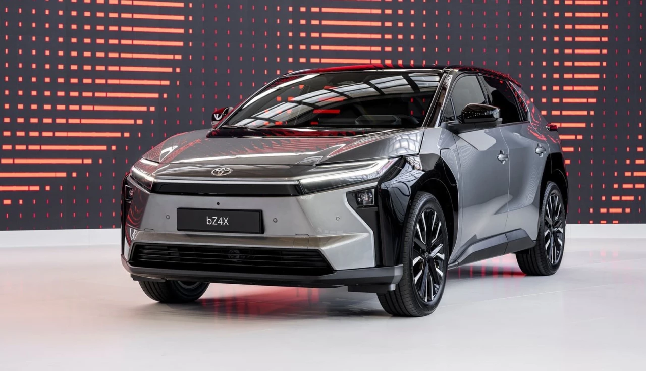 toyota-bz4x-2025-exterior-interior-potencia-consumo-valores