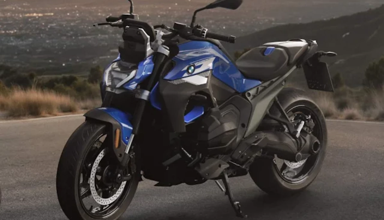 bmw-r-1300-r-2025-1