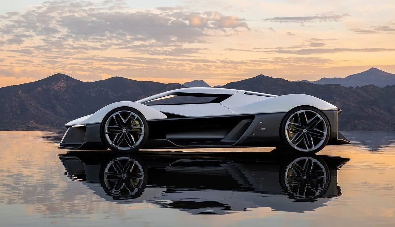 chevrolet-corvette-uk-concept-2025-designer-exterior