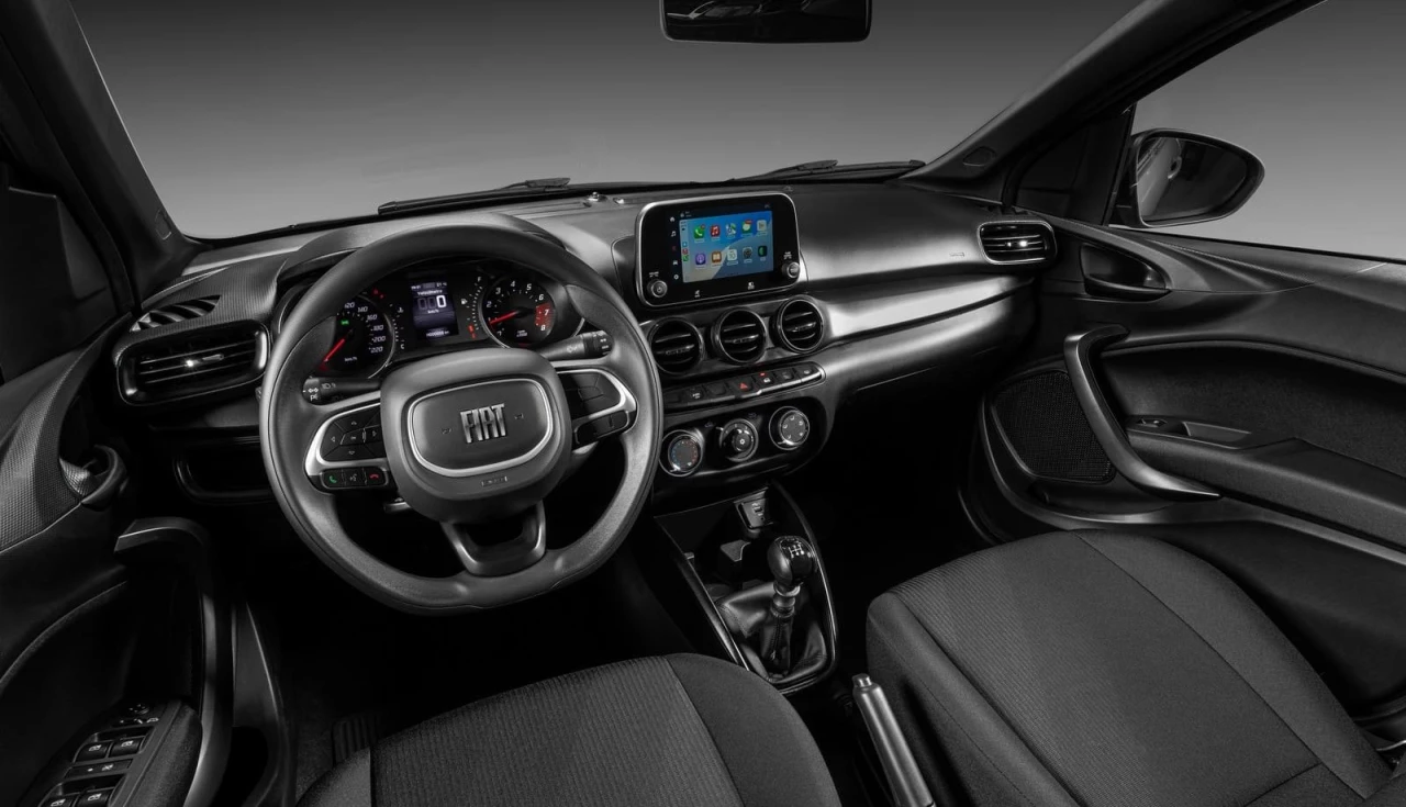 fiat-cronos-drive-2026-interior-desempenho-tecnologia-potencia