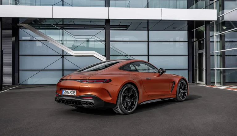 mercedes-amg-gt-63-s-e-performace-2025