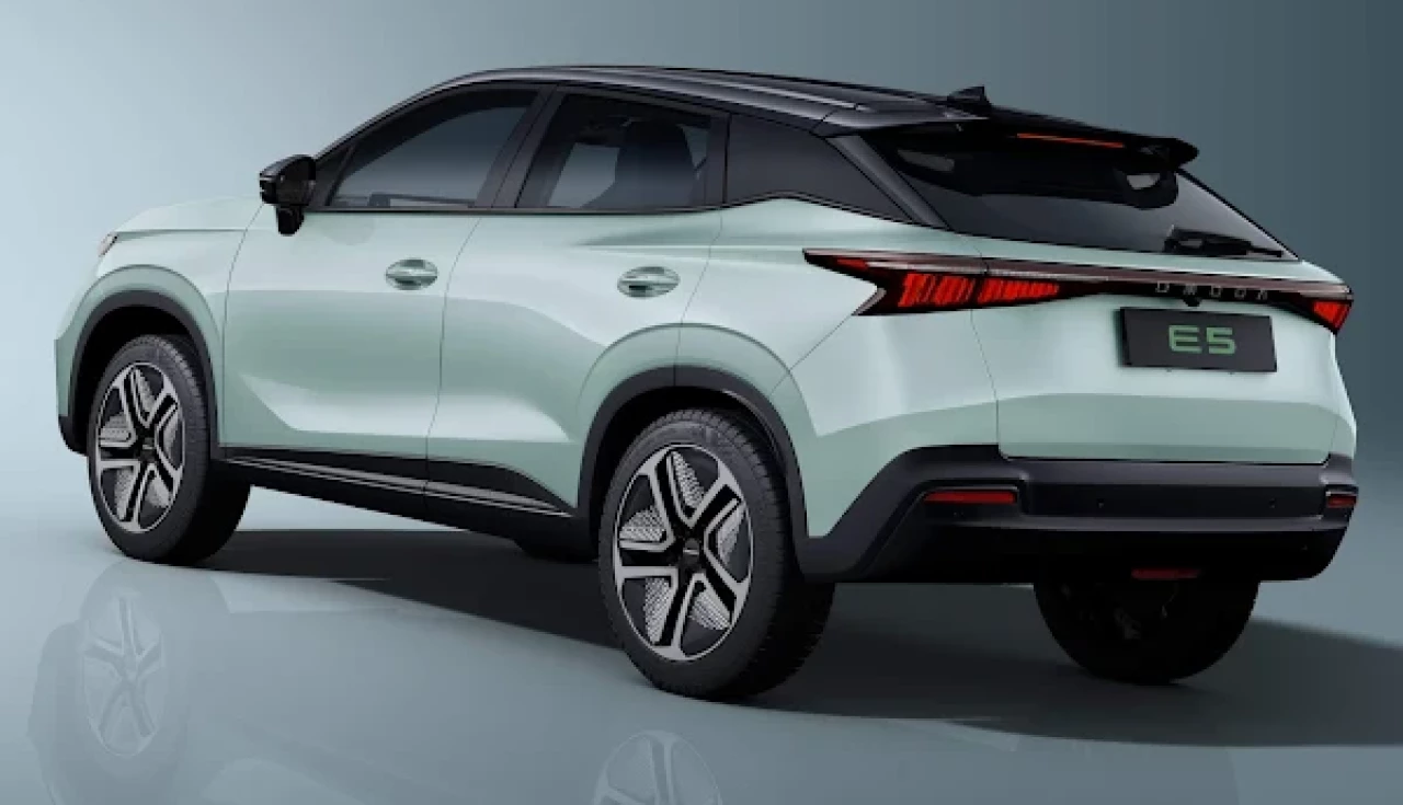 omoda-e5-eletrico-design-externo