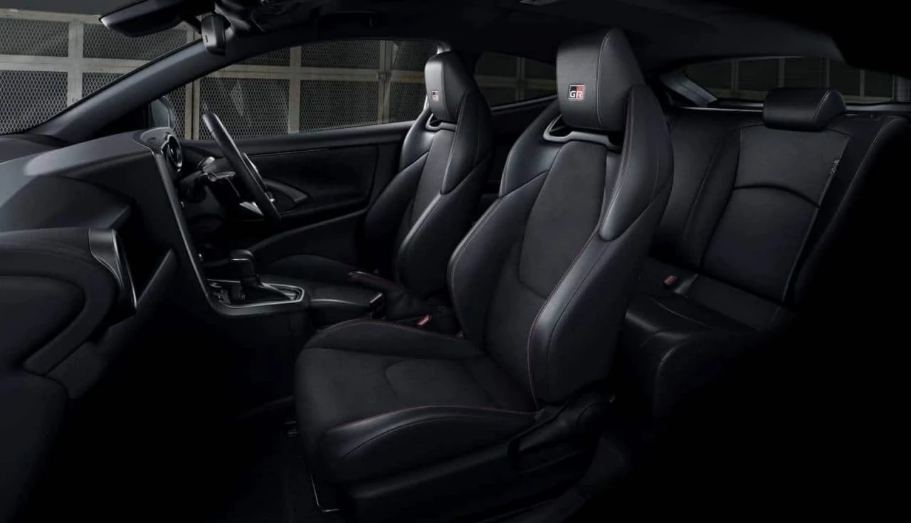 toyota-gr-yaris-2025-analise-completa-designer-motor-interior-exterior-desempenho