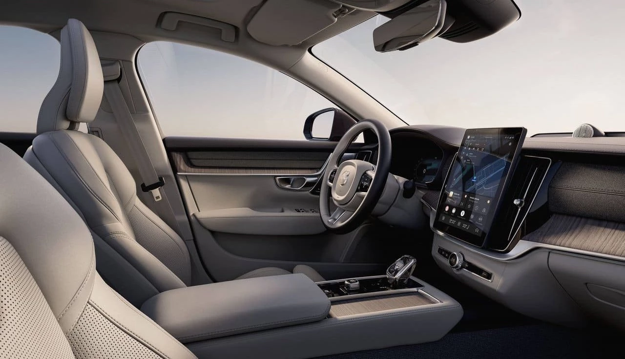 volvo-s90-2025-desempenho-tecnologia-segurança-potencia