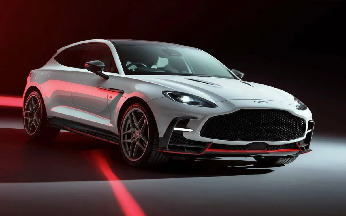 aston-martin-dbx-s-2026