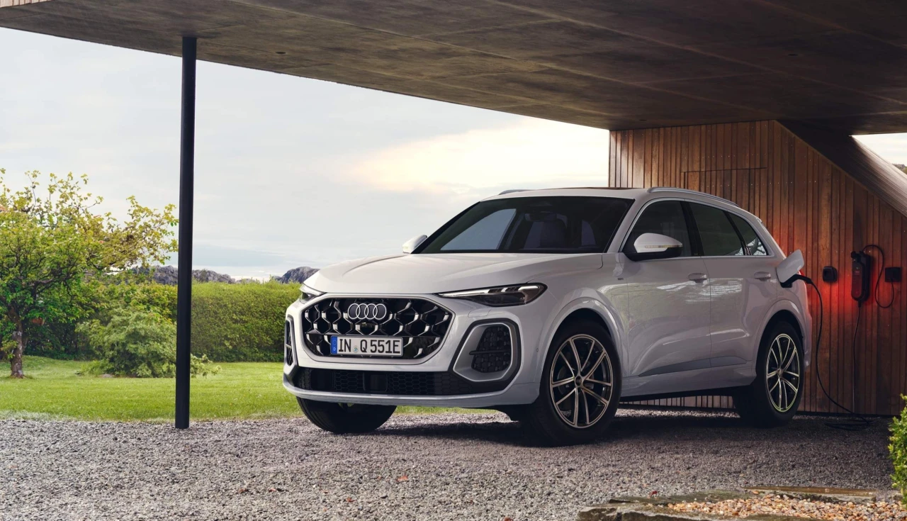 audi-q5-sportback-e-hybrid-2026-lateral